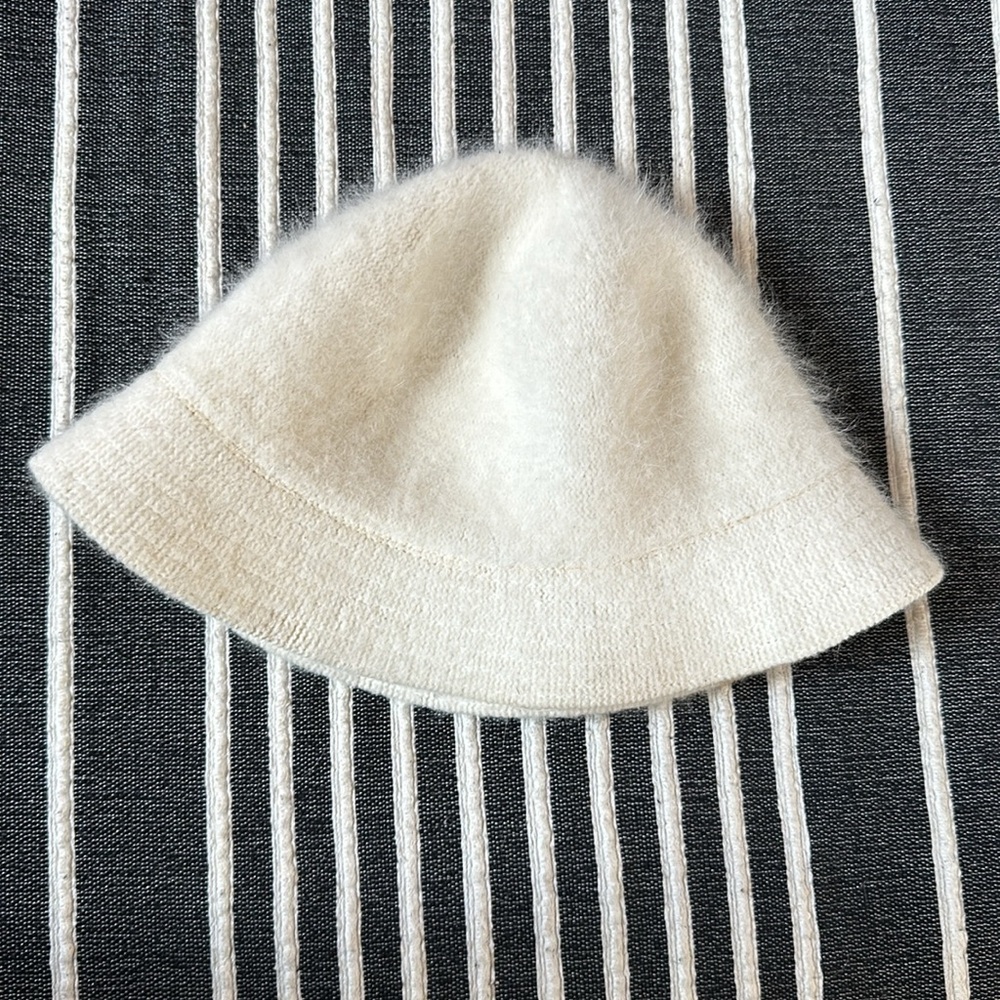 Angora Bucket Hat - Picture 4 of 8
